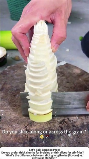 Slicing Fresh Bamboo Shoots – Even Pieces for Quick Cooking 🎋🍽️