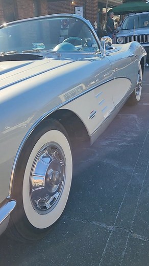 I live in the coolest little town in America! Check out this gorgeous classic '61 Corvette. Not a car show, just lunch in small town USA. | Muscle in the Mountains