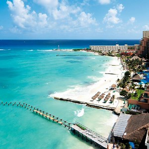 Planning a Mexican getaway? 🇲🇽 Will you go to Cancun, Puerto Vallarta, or choose luxury in Los Cabos? Let us know below 👇 | TUI
