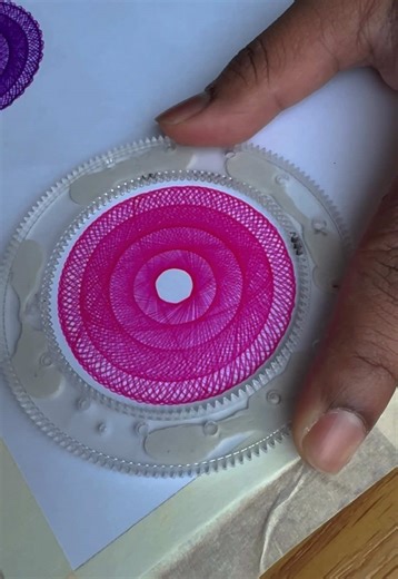Did this relax you too? #spirograph #spirographshr #spirographdrawings #spirographart #pink