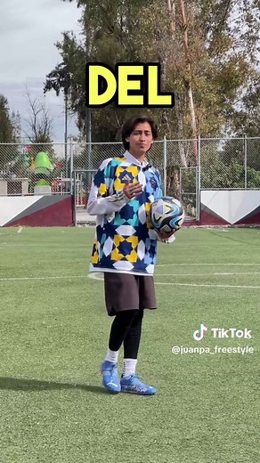 Juanpa Freestyle (@juanpa_freestyle) - Aprende a dominar el balón como un experto en fútbol
