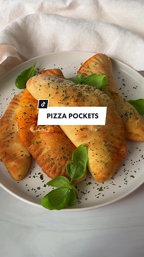 Easy Homemade Pizza Pockets Recipe in 30 Minutes