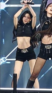 260823 미야오 안나 HANDS UP 직캠