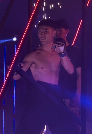 BreakingDown18: 井原良太郎 vs ウェイ・ウェイヤン