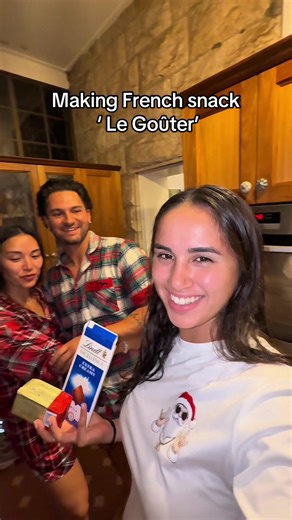 Discover Le Goûter: Indulging in French Snacks