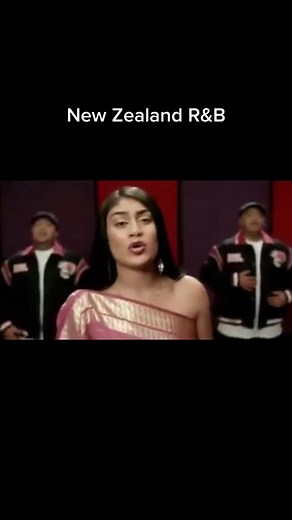 Adeaze ft Aaradhna - Getting Stronger