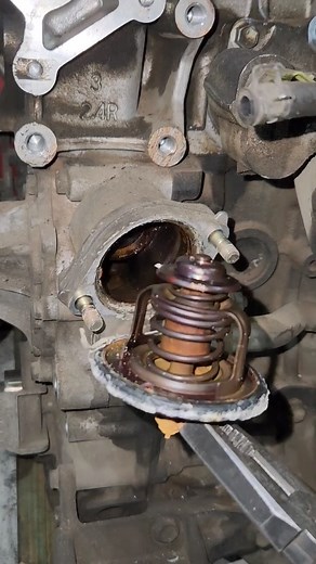 606K views · 2.8K reactions | Mechanic Master working tips #autorepair #automotive #cars #car #mechanic #auto #carservice #carcare #autoshop #repair #autobody #autoservice #carrepairs #bodyshop #autobodyrepair #carmaintenance #autobodyshop #bmw #collisionrepair #garage | Kt43 Mechanic | Facebook