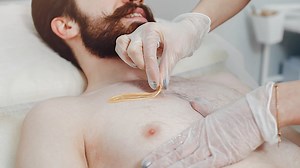 Male Grooming: पुरुषों को वैक्सिंग कराते समय ध्यान रखनी चाहिए ये 6 बातें