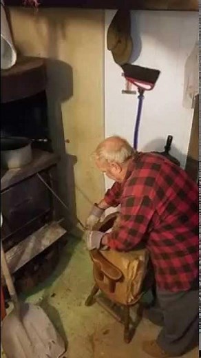 How to repair the wood stove door