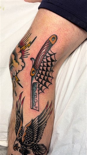 This is your sign to book a hinge placement. #traditionaltattoo