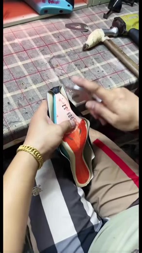 We are a women's shoe manufacturer from China. Welcome to customize.#shoesfactory #wholesale #fashionshoes #madeinchina #wholesale #fashionshoes #madeinchina #fypシ゚ #fashion #shoes #heels