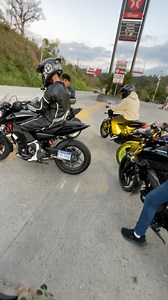 Con el combo completo SRC 🏍️🔝🇭🇳 #pasionporlasmotos #motos #bikers #recuerdos #racing #actitudpositiva # | Ever Rivera