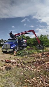 5.7K views · 60 reactions | The Serco 1050XR knuckleboom loader is...