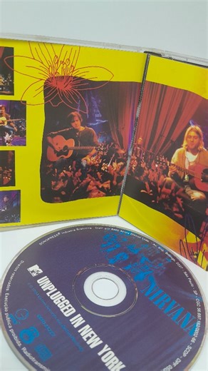 Rock_AndMusicAlbuns on Instagram: "Nirvana MTV Unplugged In New York 1994"