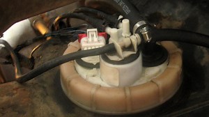 Dodge Ram 2002-2008 How to Replace Fuel Pump