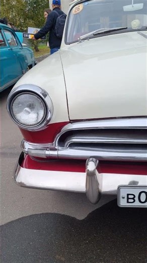 Looks like I found it! GAZ-21 with automatic transmission #gaz21 #ussr #retro