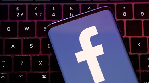 Are Facebook, Instagram down right now? Hundreds of thousands report outage