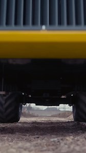87 reactions | Découvrez notre plus grand Dumper Dual View : le DV125. Avec une charge utile de 12 500 kg, il est idéal pour la manutention de matériaux lourds. Son design compact et son panneau de commande pivotant à 180° offrent une visibilité totale en toutes circonstances. | Wacker Neuson | Facebook