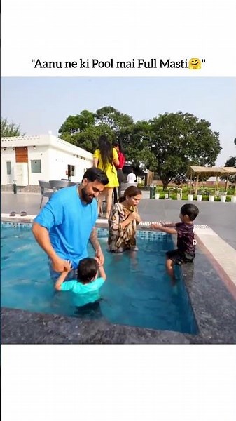 Aanu ne ki Pool mai Full Masti🤗 #armaanmalik #kritikamalik #payalmalik