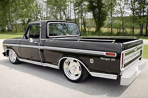 Complete Bolt-on 1965-79 Ford F-100 Suspension System from Ridetech