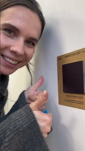 How Displate employees hang Displates