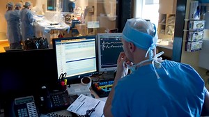 Exode vers le privé: 45 000 employés recherchés dans le réseau de la santé au Québec