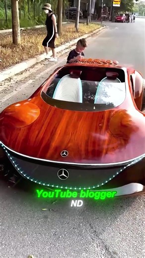 Mrcedes Benz: Unique Wooden Avatar Creation