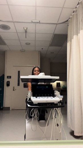 Welcome to a day in the life of a sonographer. #cardiovasculartechnologist #ultrasound #echo #sonography #nursing #nursingschool #sonographyschool #dayinmylife