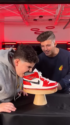 Is It Cake or FAKE? 🎂💥 | PrestonPlayz