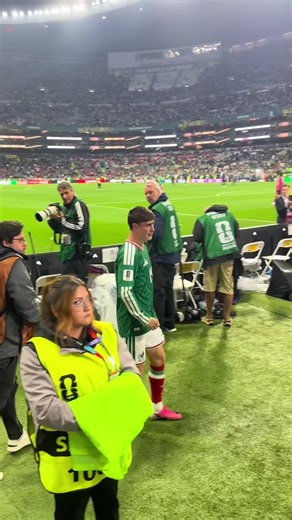 Edit al Chicharito: corto y viral edit de Chícharo