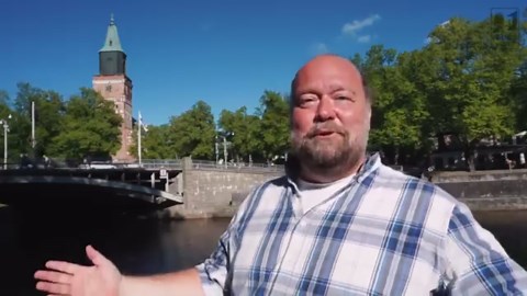 How to Deal with Money When You Travel