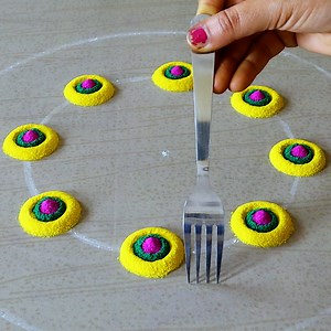 8.8M views · 125K reactions | Easy Diwali Rangoli Designs | Simple Rangoli Design #rangoli #kolam #muggulu #rangolidesigns #rangoliart #Diwali #Diwali2022 #diwalirangoli | Awesome Rangoli | Facebook