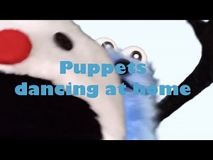 Puppets dancing at home「おうちでおどるパペット」