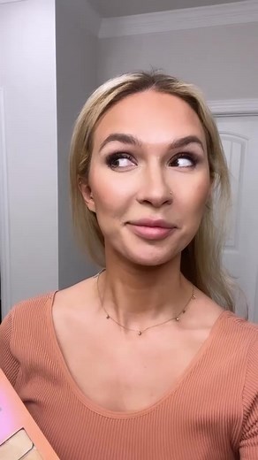 370K views · 2.5K reactions | Want to get that JUICY lip? Placing...