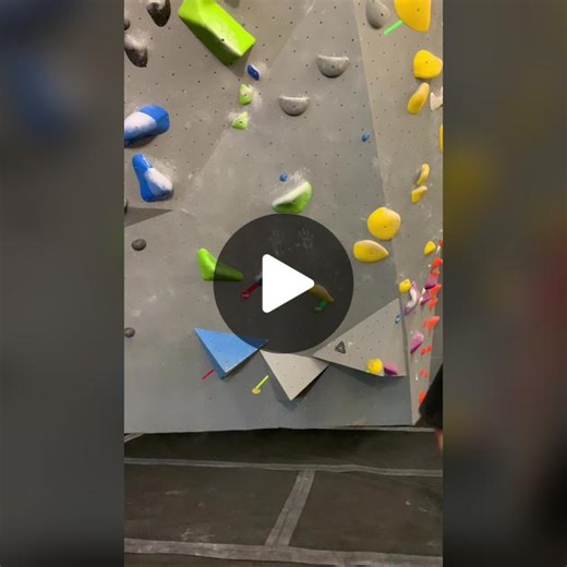 Green V6 flash #v6 #flash #blocshop #climbing #climbingtiktok #bouldering #boulderingtiktok #bloc #bouleringgym #viral