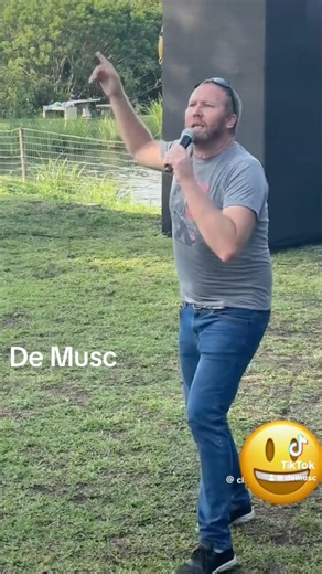 White Mandoza nkalakatha #fypシ #amapiano #demusc