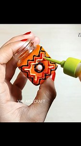 180K views · 254 reactions | Easy Mini Bottle Decor Idea  #diy #bottledecor #bottlecraft #bottleart #miniatures #miniatureart #recycledart #recycling #bestoutofwaste #1millionviews #1minutevideo #1minutecraft #trendingpost #trendingvideo #trendingnow #trend | Vak - Art & Craft | Facebook