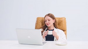 Kinnls Freya Power Recliner Chair with Footrest,Fully Reclining Office Chair Modern Managerial Executive Chairs Ergonomic High-Back Genuine Leather Home Office Desk Chair (Black-Double Motor Button)