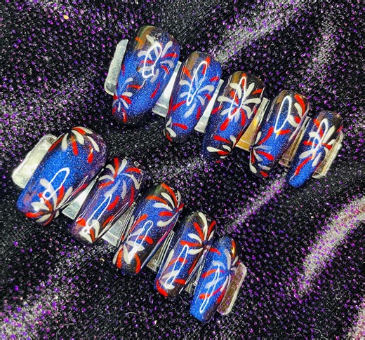 Hand Painted 4th of July Firework Nails - Etsy