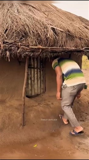 When the man enters this house made of clay 😮