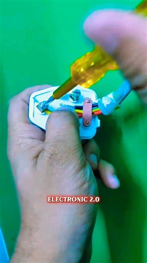 Connect a 3 pin plug #electrician #shortvideo #engineering