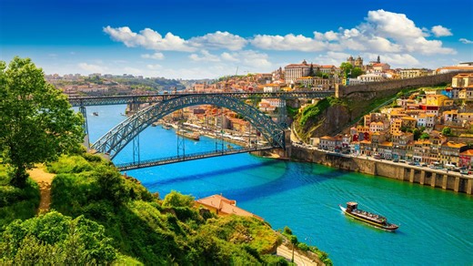 Foreign Office updates Portugal travel advice for Brits head of Easter