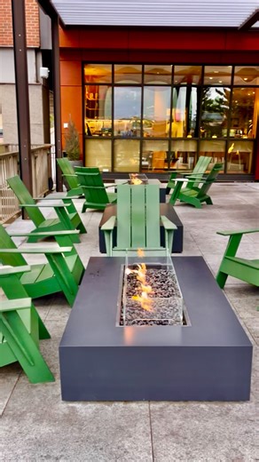 🎄 12 Days of Travel like a Local® Holiday Giveaways 🎄Escape to our favorite property in downtown Burlington, Vermont, @hotelvermont, and experience the best of Burlington! Enter to win a two-night stay in a Whirlpool room with breakfast for two at Juniper, along with a bath experience amenity (bath board, chocolate truffles, wine, @Lunaroma scrubs) and valet parking! ❄️ 🍫💫 Valued at $940! Wake up to views of Lake Champlain from Burlington’s only independent and green hotel. Explore the Burli