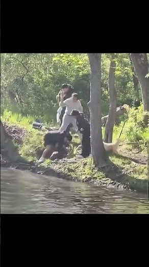 Family attacked by a BEAVER 🦫 in Canada 🇨🇦 - #Beaver #Wildlife #Alberta #ViralVideo