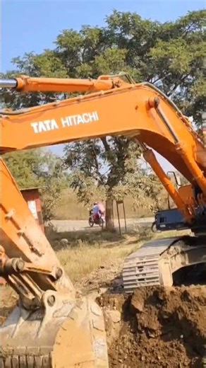 excavator poclain machine Tata hitachi 210