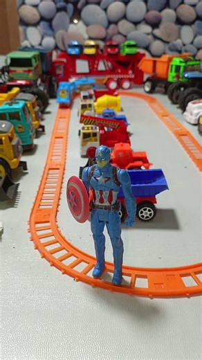 kereta api mainan, bus telolet, bus oleng, molen, truk oleng, truk pasir, mobil mobilan, excavator