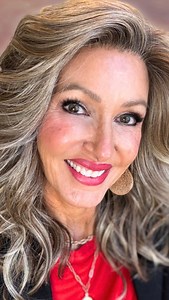 Belle Tress LAGUNA BEACH|Macadamia Latte-R♥️Styling it with me! TLWIGS.COM use code ANDI in notes for giftcard! #wigs #wig #wigreview #wigstyling #syntheticwigs #syntheticwig #wigstyling #wiglovers #wiglover #fakehair #gluelesswig #gluelesswiginstall #lacefront #lacefronts #wiglife | Andis Chic Wigs and Beauty