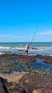 2.1K views · 172 reactions | Fishing pendulum on the rocks #juanhamber #tirodepesca #Ontario #fblifestyle #novascotia | Juan Hamber | Facebook
