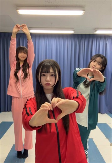 EYECANDY 1stワンマンライブ 「EYECANDY with one heart 〜あいきゃんふぁむでハッピーチャージ〜」まで後3日‼️ このサビの振りを覚えて当日一緒に踊ってね🥳 #EYECANDY #あいきゃん #あいきゃんわいい #アイドル #ワンマンライブ ‪💚@まつしまかのん🍭💚 ❤️@ららさん 5月11日ワンマンライブ 🩷@すずのなな 💜@なくなうぐいす（ふーぺん）@5/11 1stワンマン 💙@あんころもっち5月11日1stワンマン❕ 🧡@井上心那 (EYE CANDY) 💛@夏川あかり(EYE CANDY)