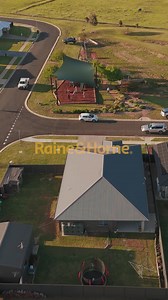 🔥For Sale: 22 Enfield Avenue, Mudgee, NSW 2850 🏡Modern Family Home with Sleek Finishing Touches 4 🛌 | 2 🛁 | 2 🚗 | $825,000 - $855,000 This beautiful property sits in the heart of Mudgee’s popular Caerleon Estate. Thoughtfully designed, this house offers everything a modern family needs to make it their home.👨‍👩‍👧‍👦 ⭐Four generous bedrooms with built-in wardrobes ⭐A private master suite walk-in wardrobe ensuite ⭐Spacious open-plan kitchen and dining walk-in pantry ⭐Two separate living ar